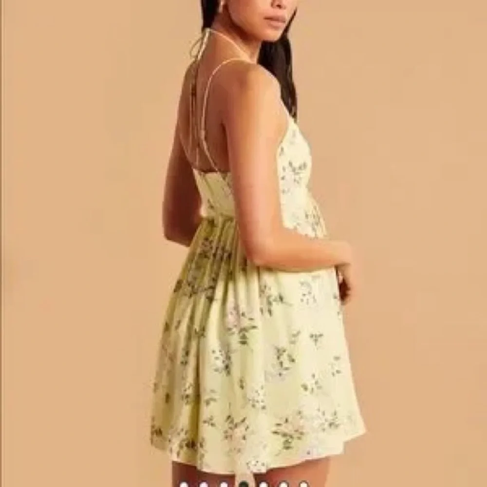 Abercrombie & Fitch Flowy Mini Dress - Picture 2 of 10